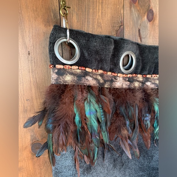 NEW! Hand crafted Large bucket/tote bag with feathers! - Picture 2 of 12